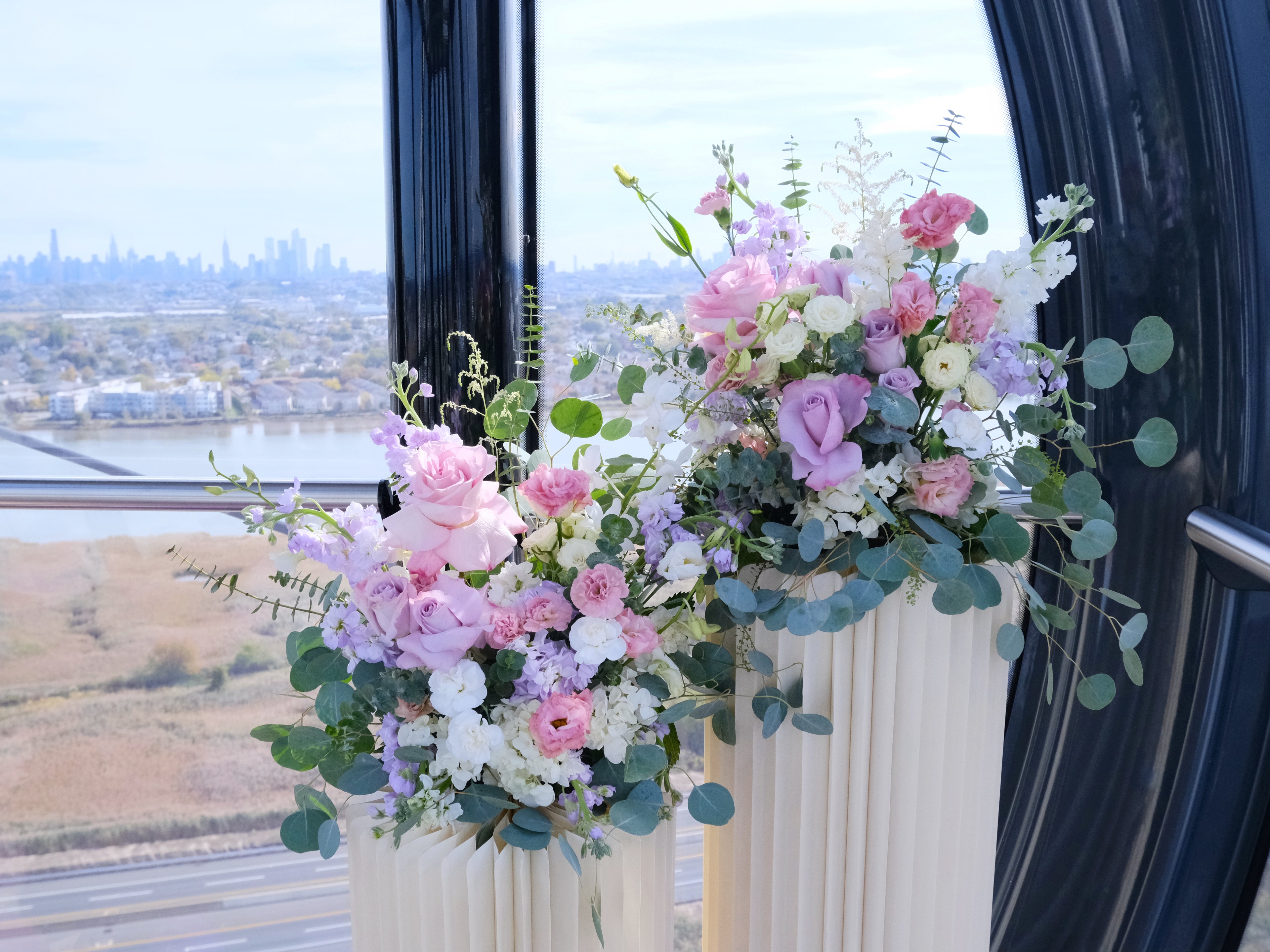 NYC Luxe Ferris Wheel Proposal Decor|Flowers, Balloon + Bouquet