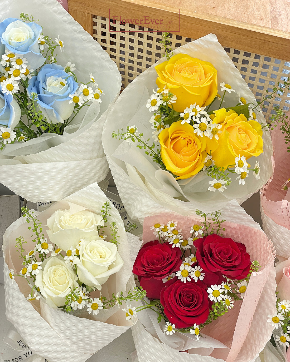 Mixed Flowers Mini Bouquet with Rose, daisies, and stocks