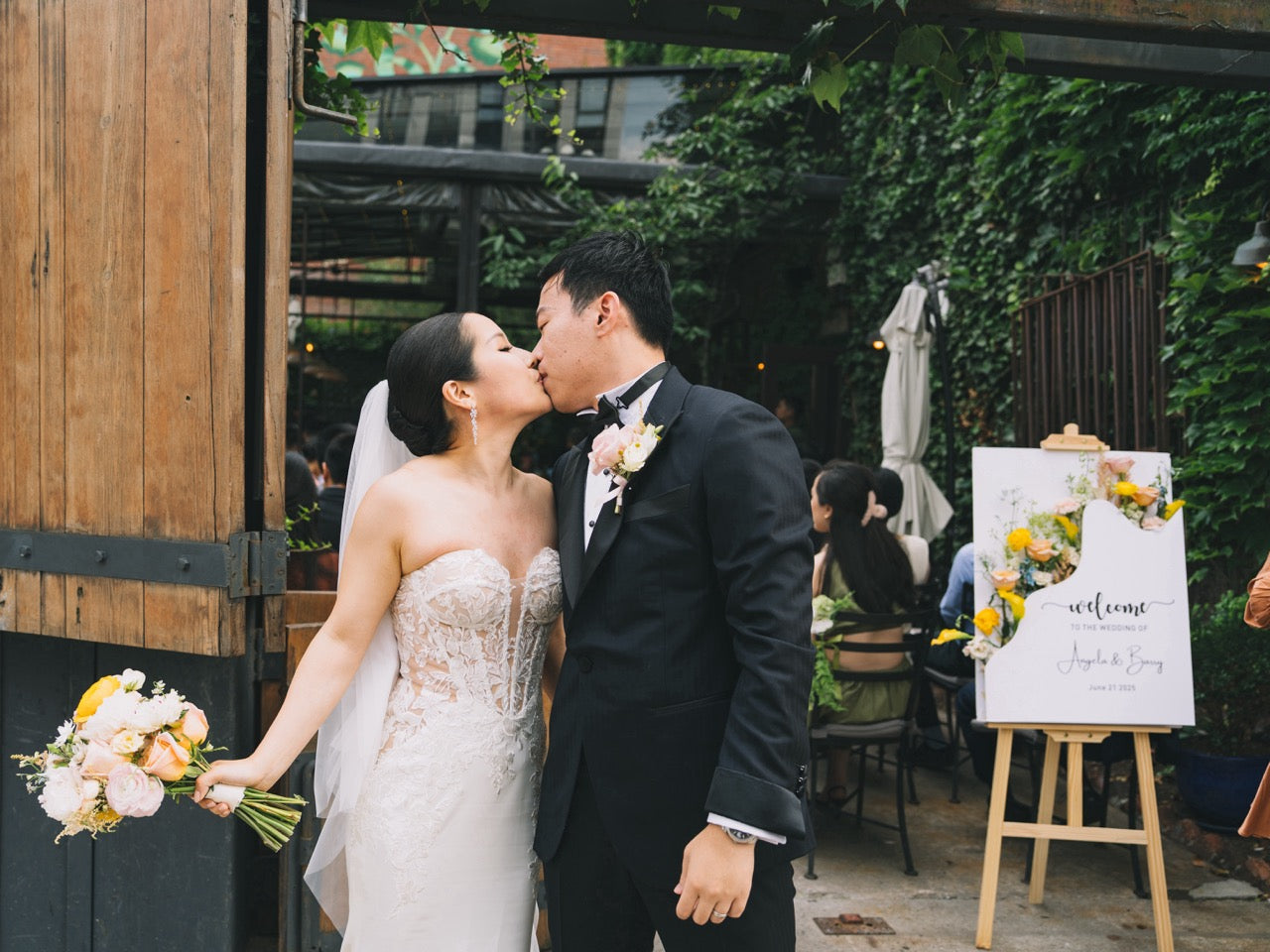 What to Expect When You Book a Wedding Florist in NYC