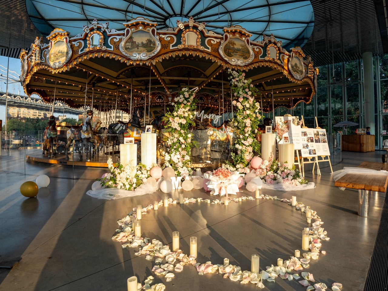 NYC Jane's Carousel Proposal｜Brooklyn｜Pink & White Florals