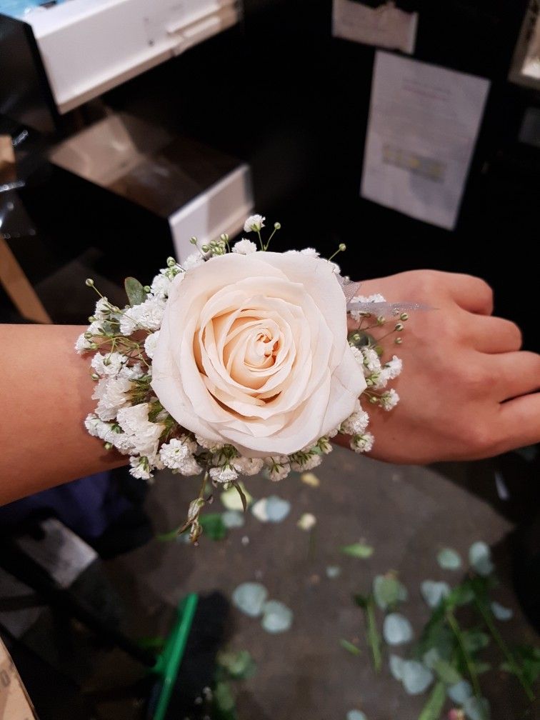 Single Rose Corsages with Greens &amp; Baby&