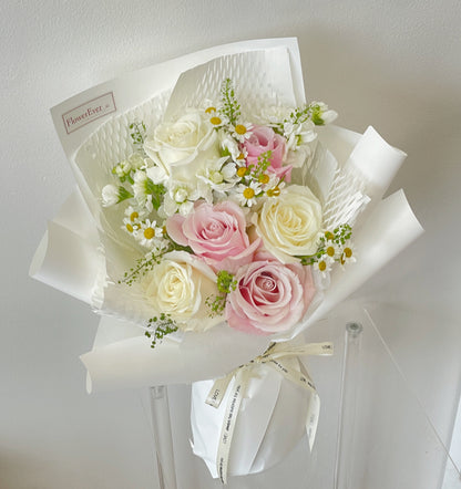 Cute Mixed Flowers Bouquet with Rose, daisies, and stocks