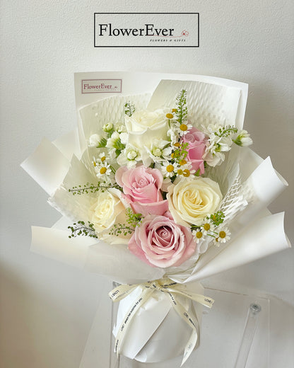 Cute Mixed Flowers Bouquet with Rose, daisies, and stocks