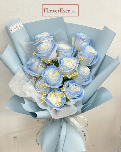 Ice Blue Rose Bouquet W. Daisies