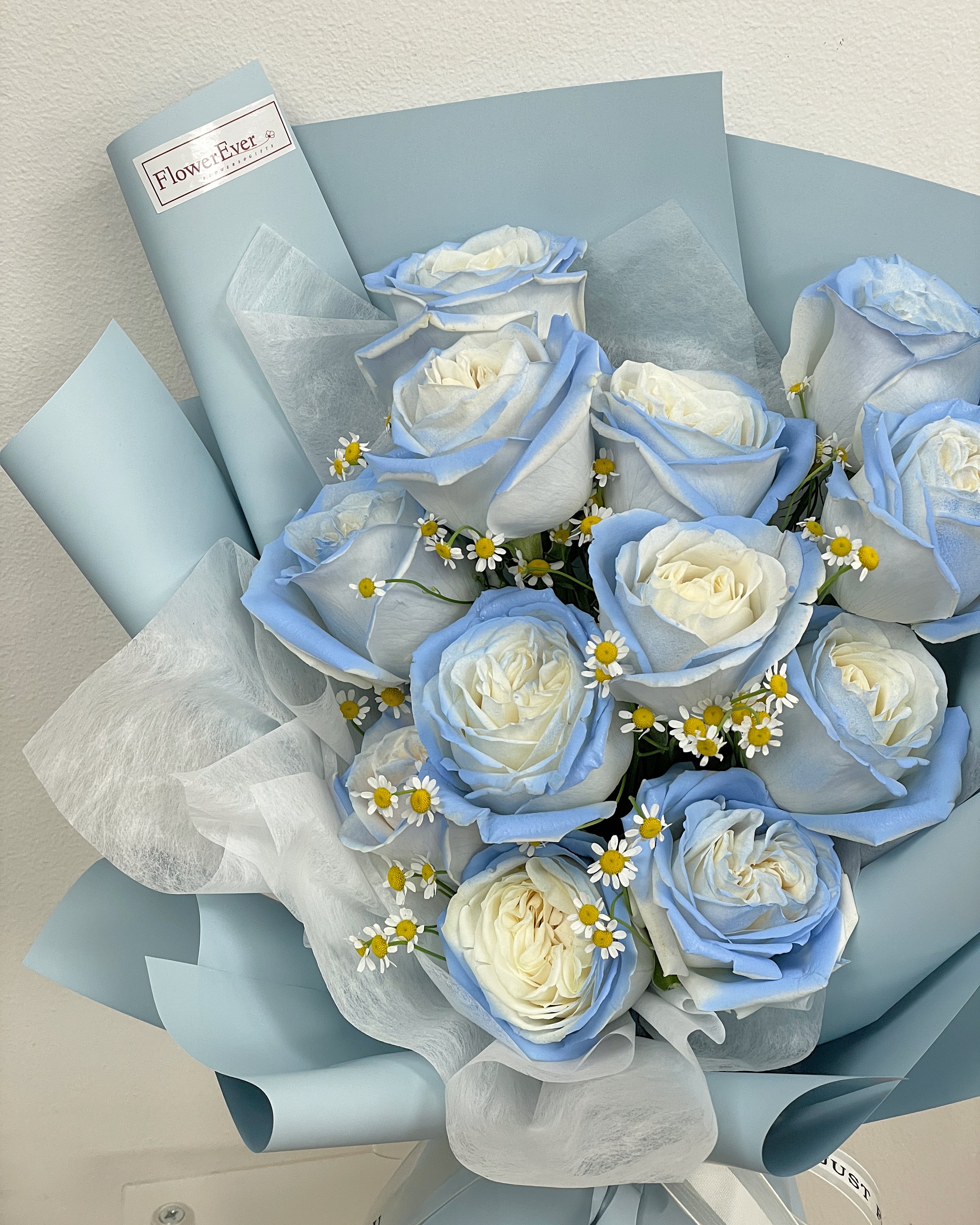 Ice Blue Rose Bouquet W. Daisies
