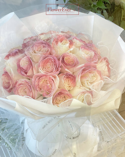 White Rose with Pink Round Bouquet in Luxury Style｜24 Stems