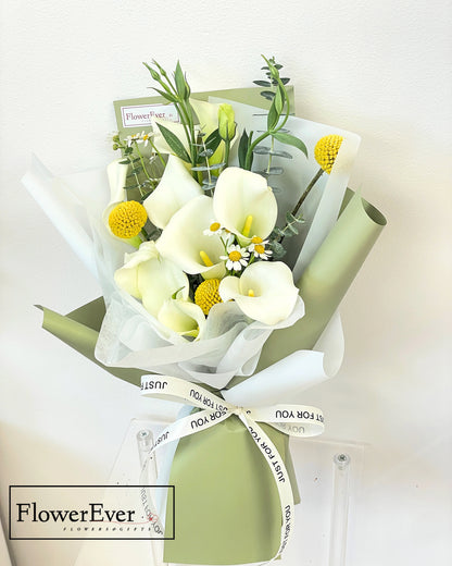 Mini Calla Lily Bouquet in Green Paper｜Refreshing Design