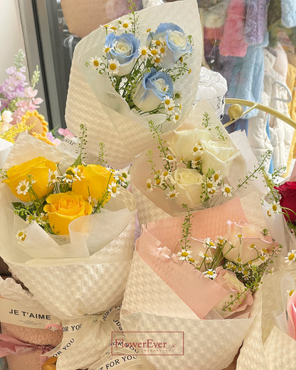Mixed Flowers Mini Bouquet with Rose, daisies, and stocks