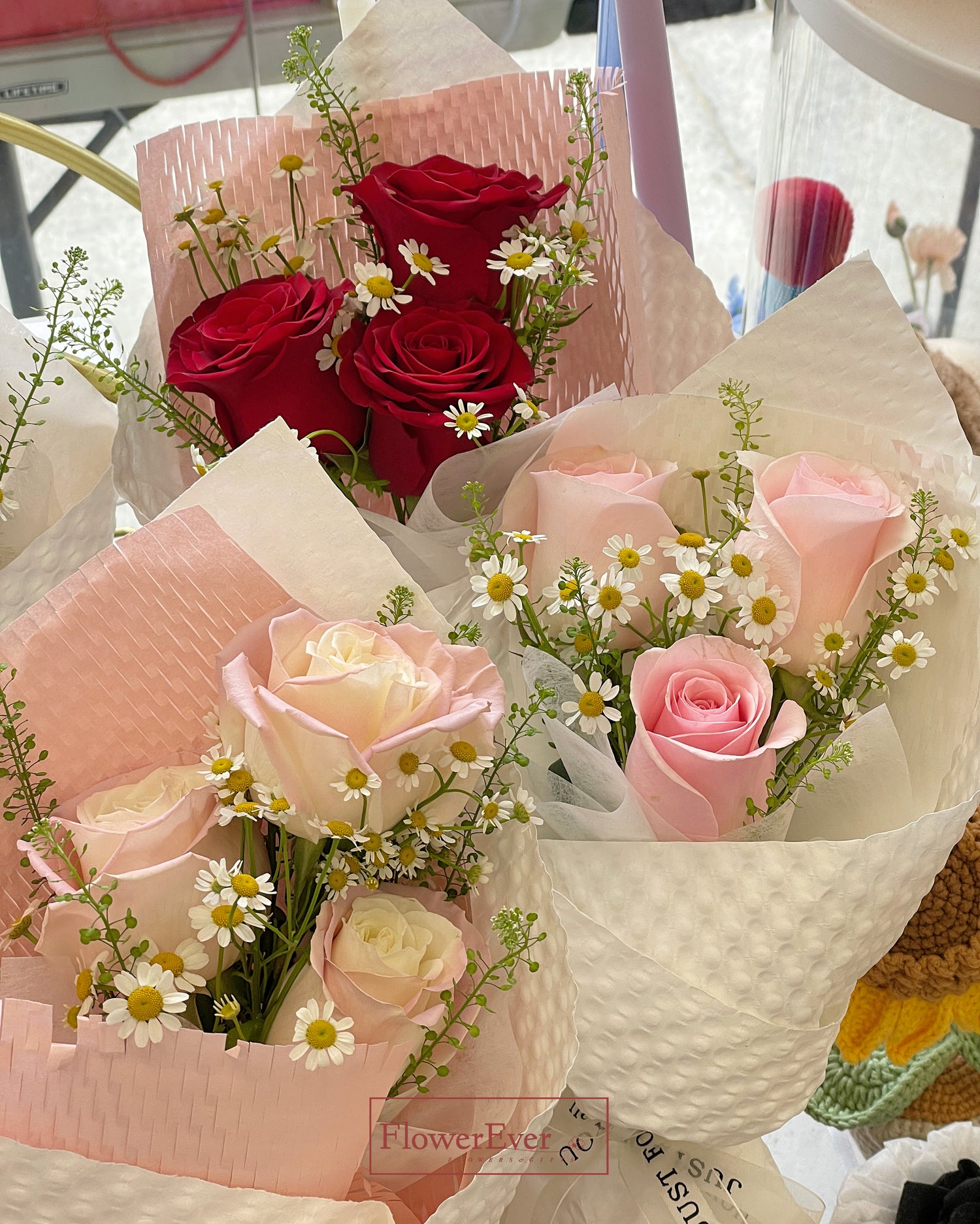 Mixed Flowers Mini Bouquet with Rose, daisies, and stocks