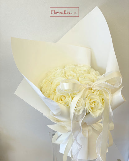 White Rose Bouquet in White Floral Paper｜24 Stems