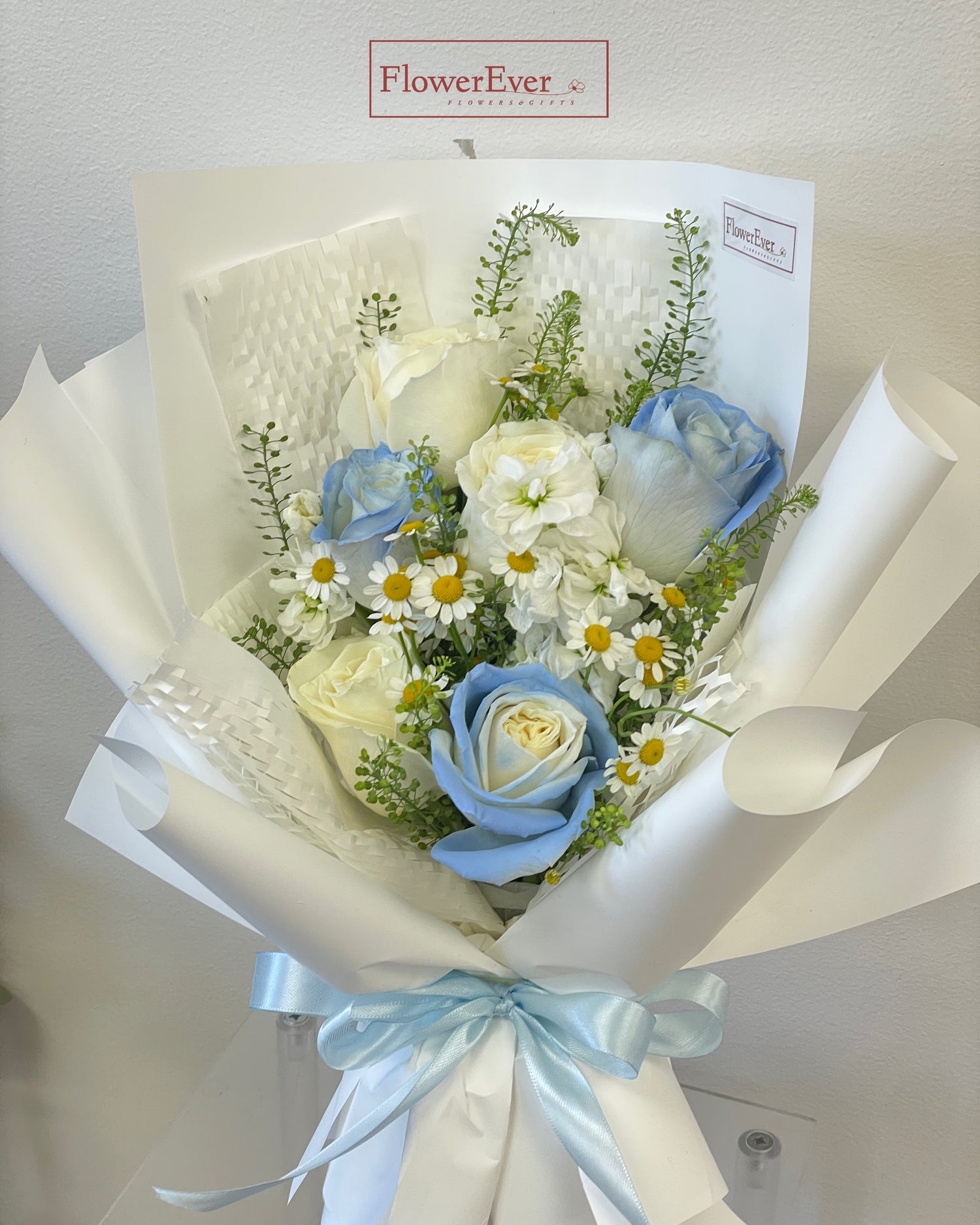 ICE Blue Flowers Bouquet with Rose, daisies, and stocks | 6 Stems &amp; 12 Stems