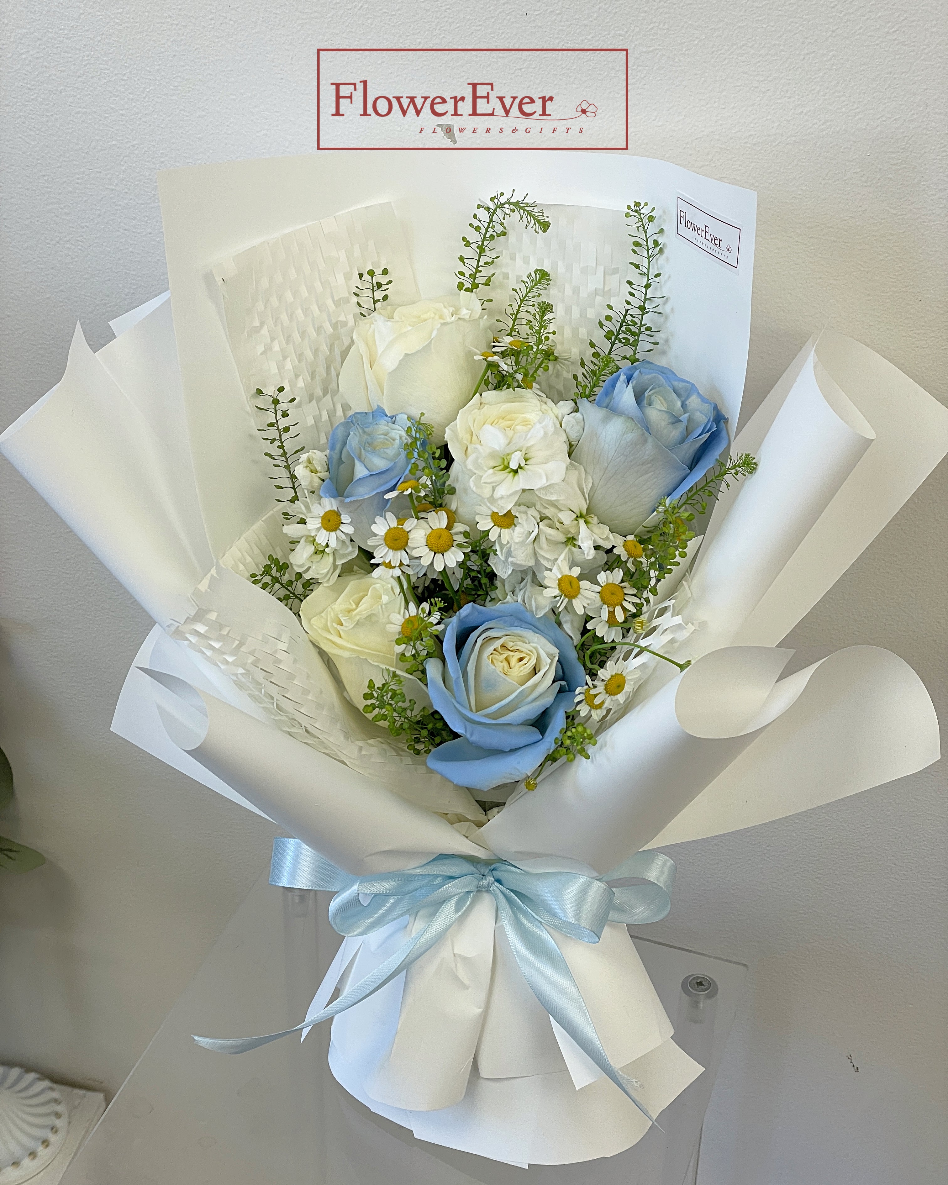 ICE Blue Flowers Bouquet with Rose, daisies, and stocks | 6 Stems &amp; 12 Stems
