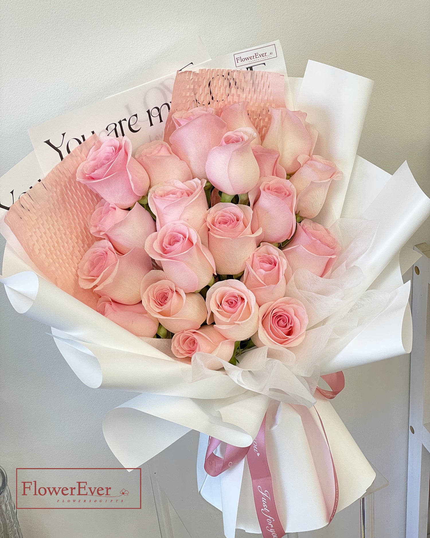 Pink Rose Bouquet in White Floral Paper｜12 Stems &amp; 24 Stems