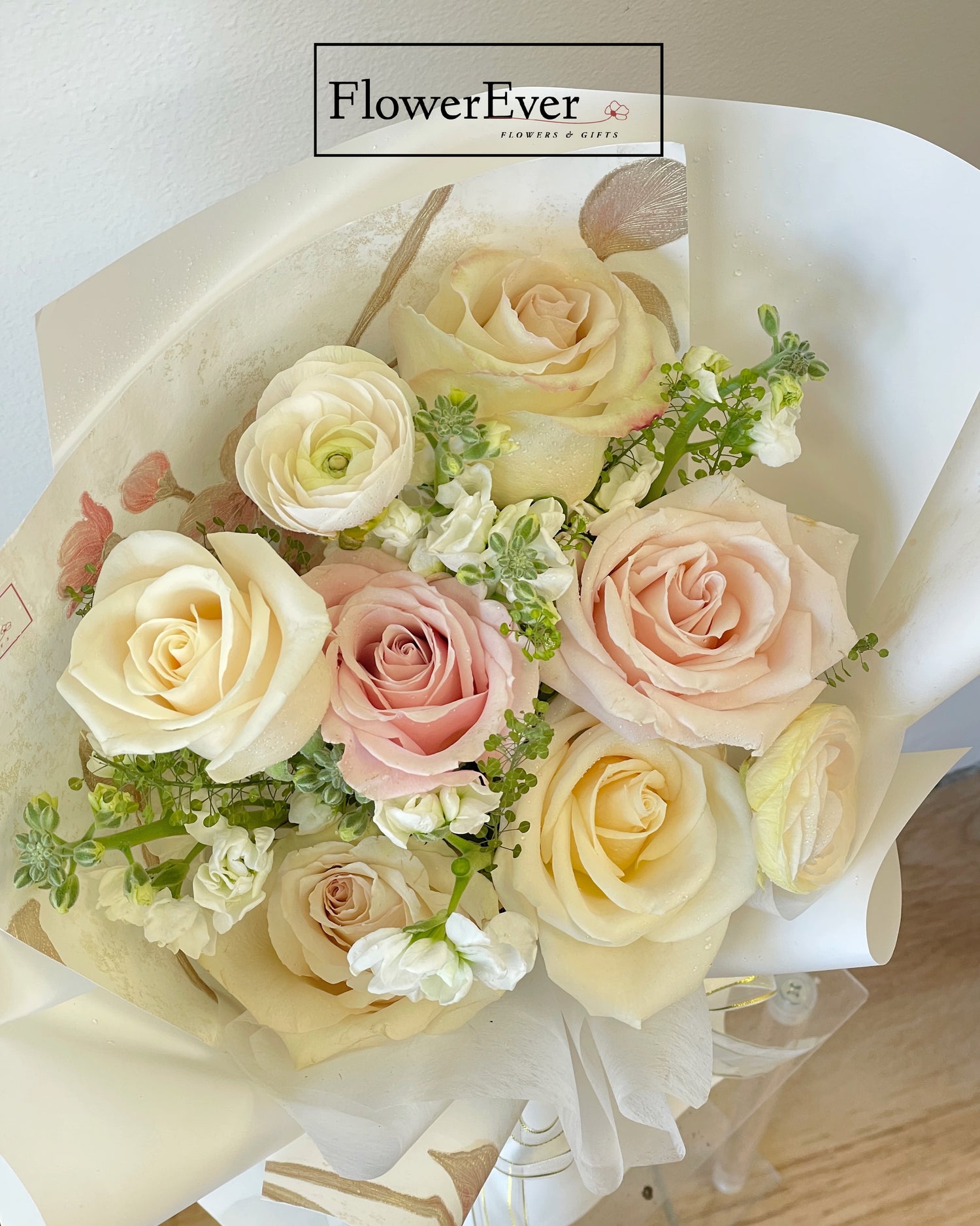 Cute Mixed Flowers Bouquet with Rose, daisies, and stocks