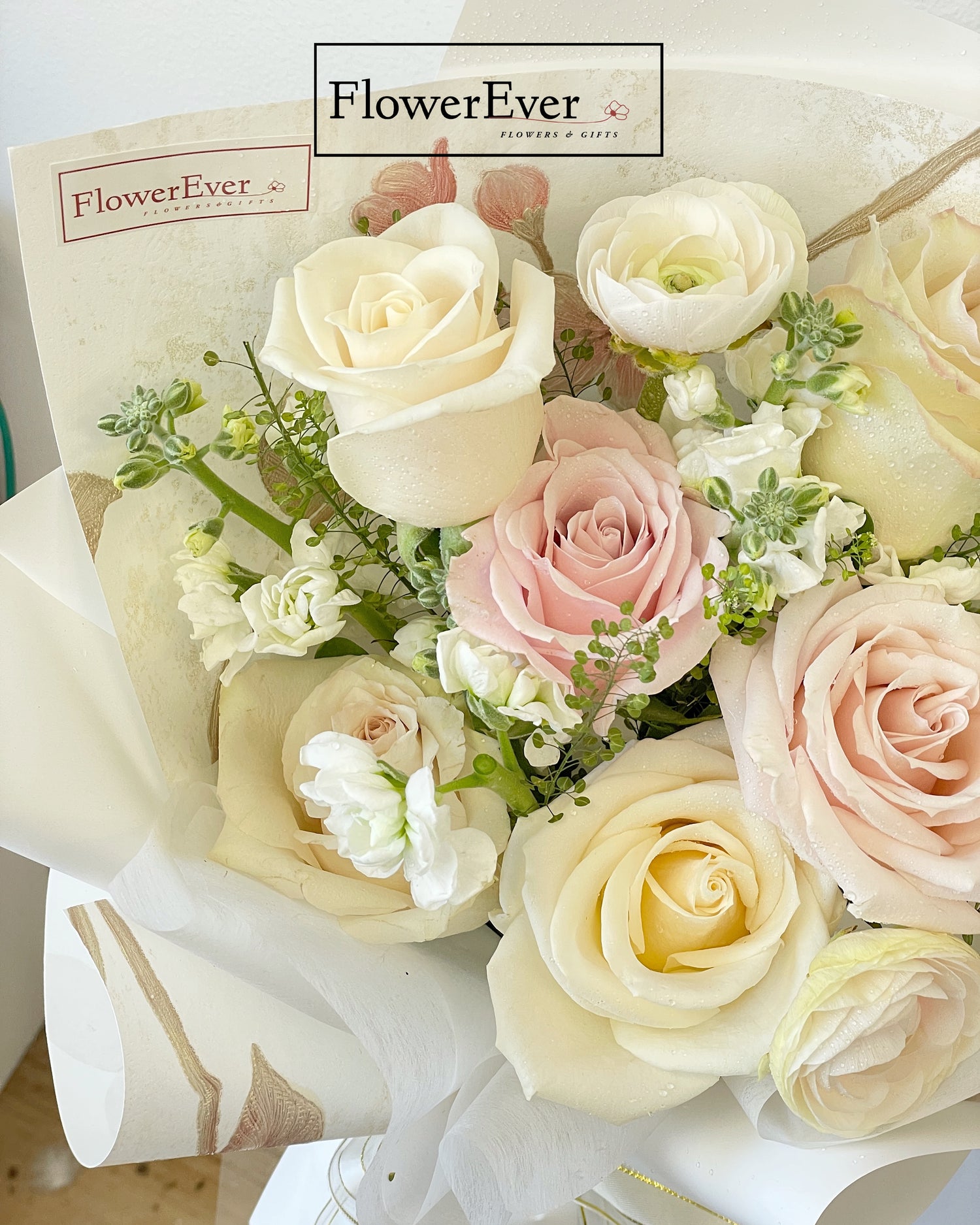 Cute Mixed Flowers Bouquet with Rose, daisies, and stocks