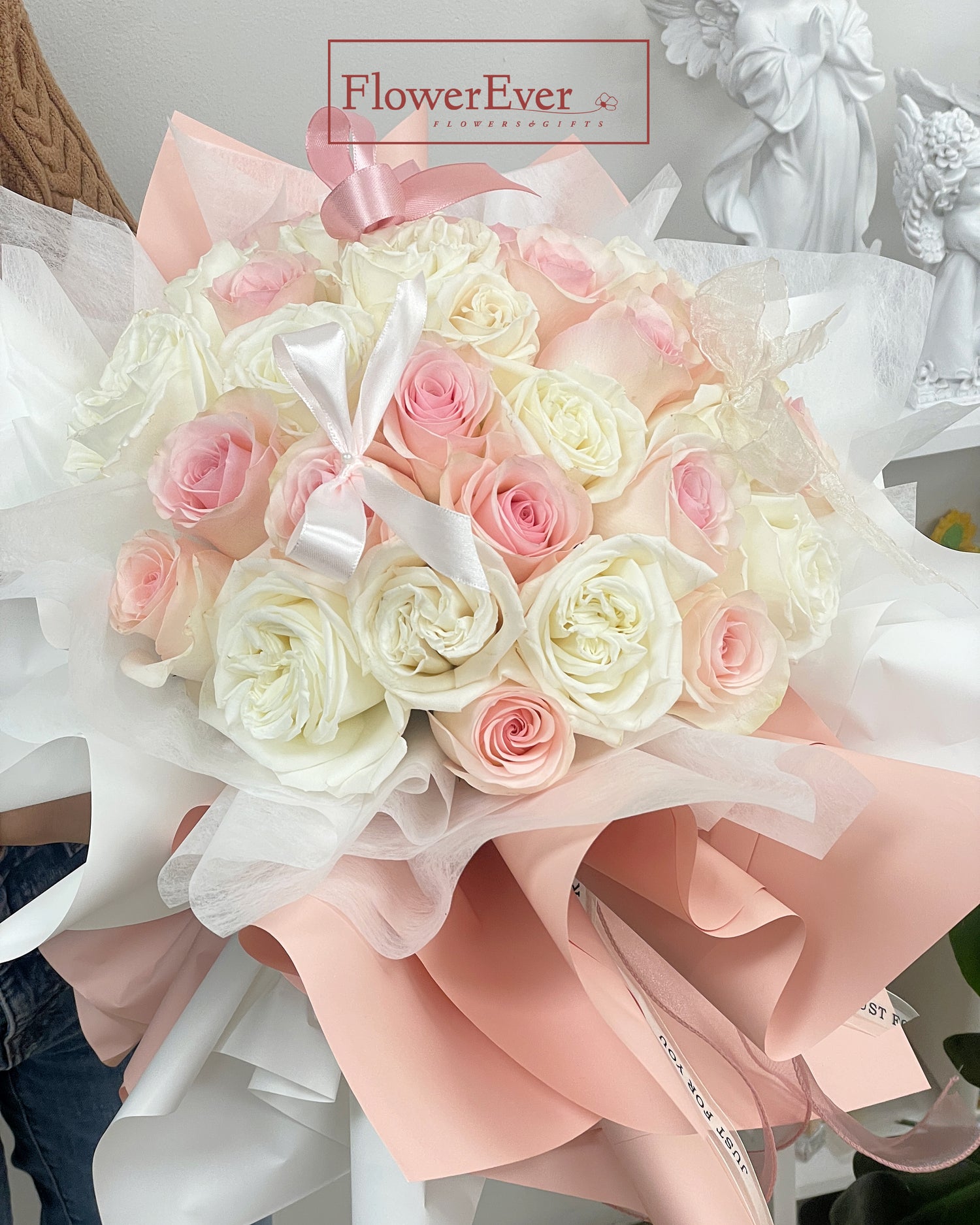 Pink Rose Round Bouquet in Luxury Style Wrapping