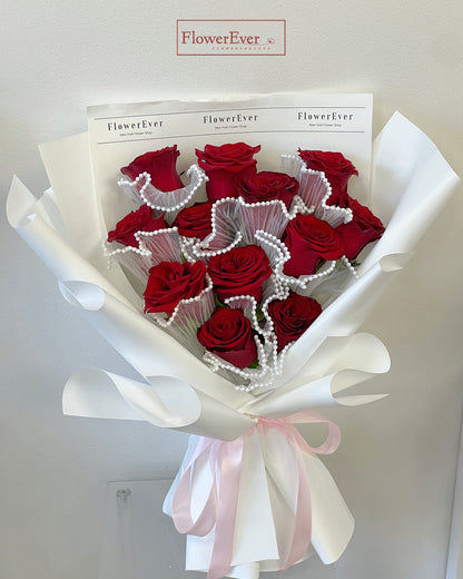 Red Rose Bouquet in White Floral Paper｜12 Stems
