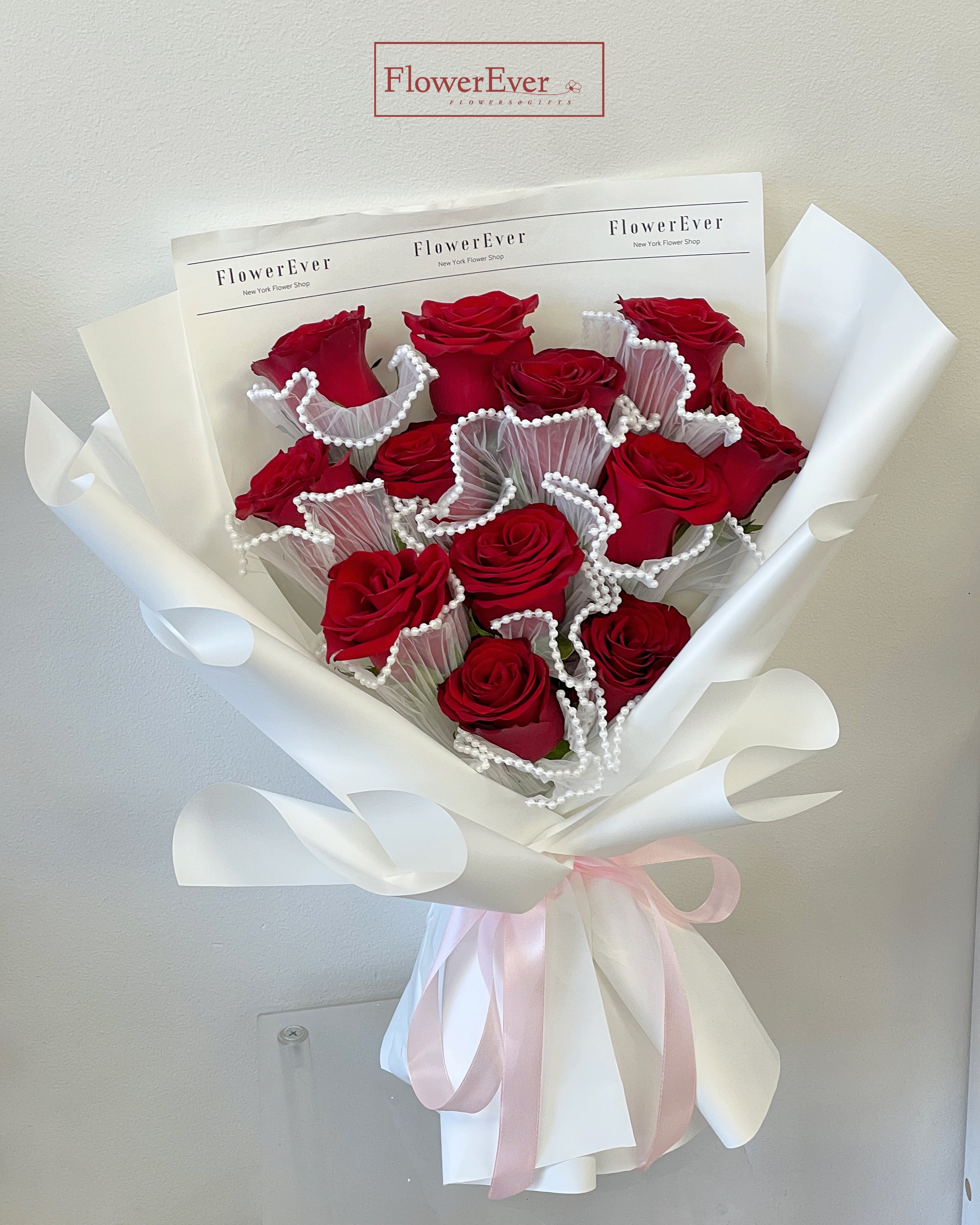 Red Rose Bouquet in White Floral Paper｜12 Stems