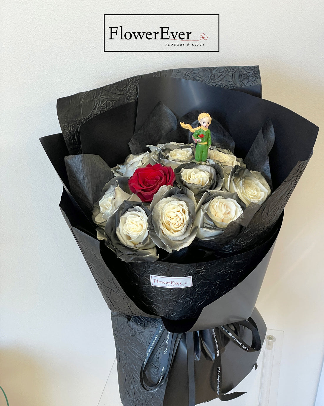 Black & White Rose Bouquet in Black Paper|The Little Prince