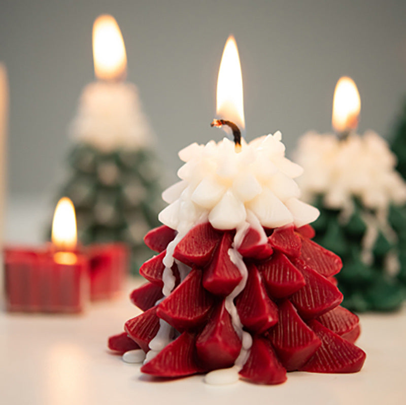 Snowy Christmas Tree Candle - A Festive Holiday Delight