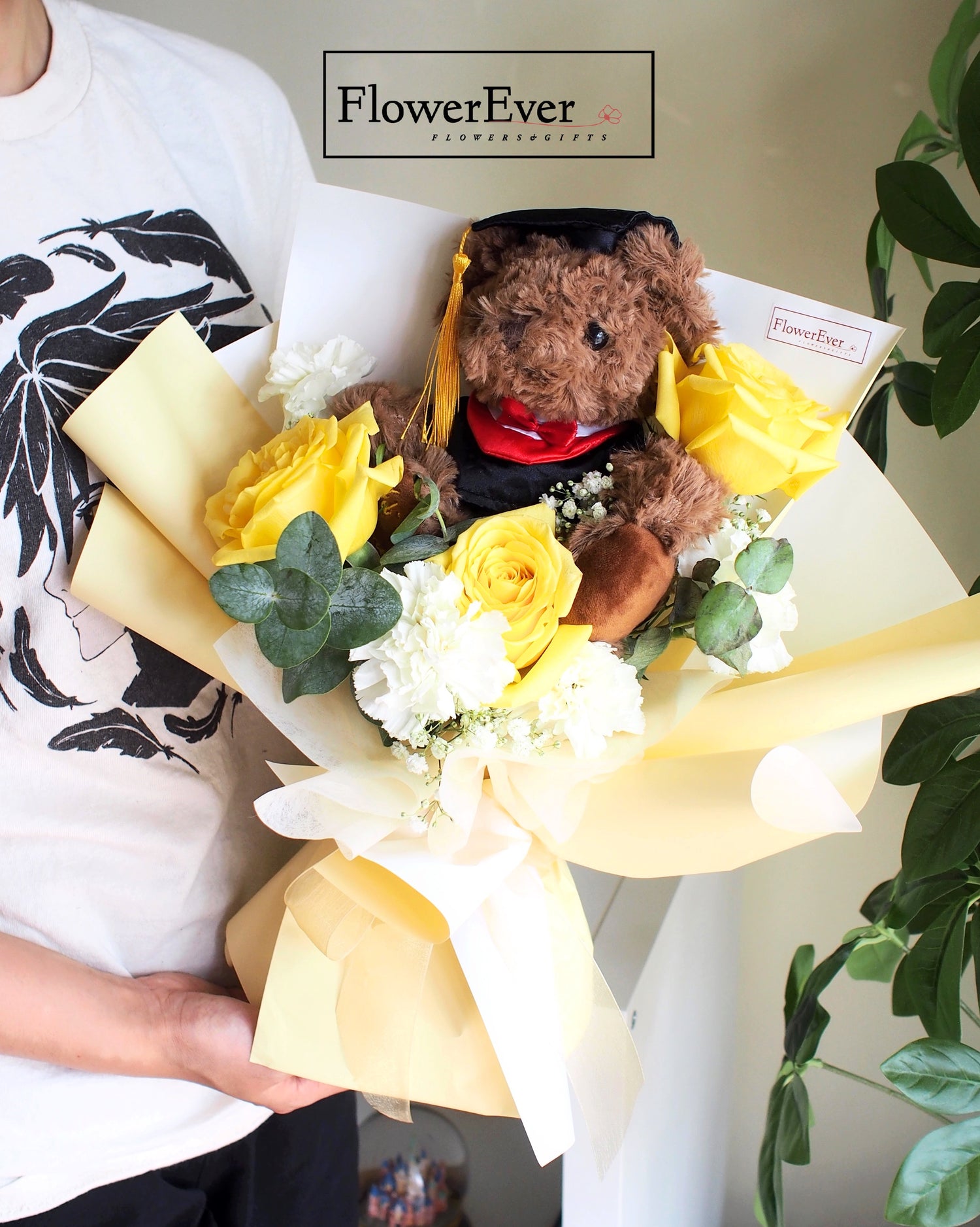 Rose Bouquet for Graduation with Black Teddy Bear｜3 Stem + Carnations