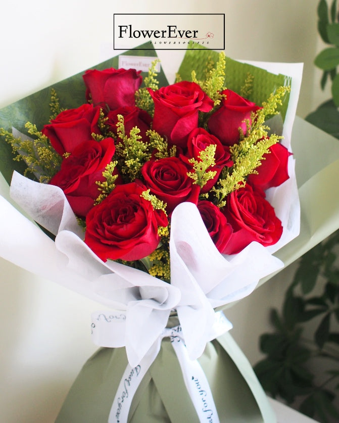 A Dozen of Royalty: 12 Regal Crimson Red Roses in Green Paper