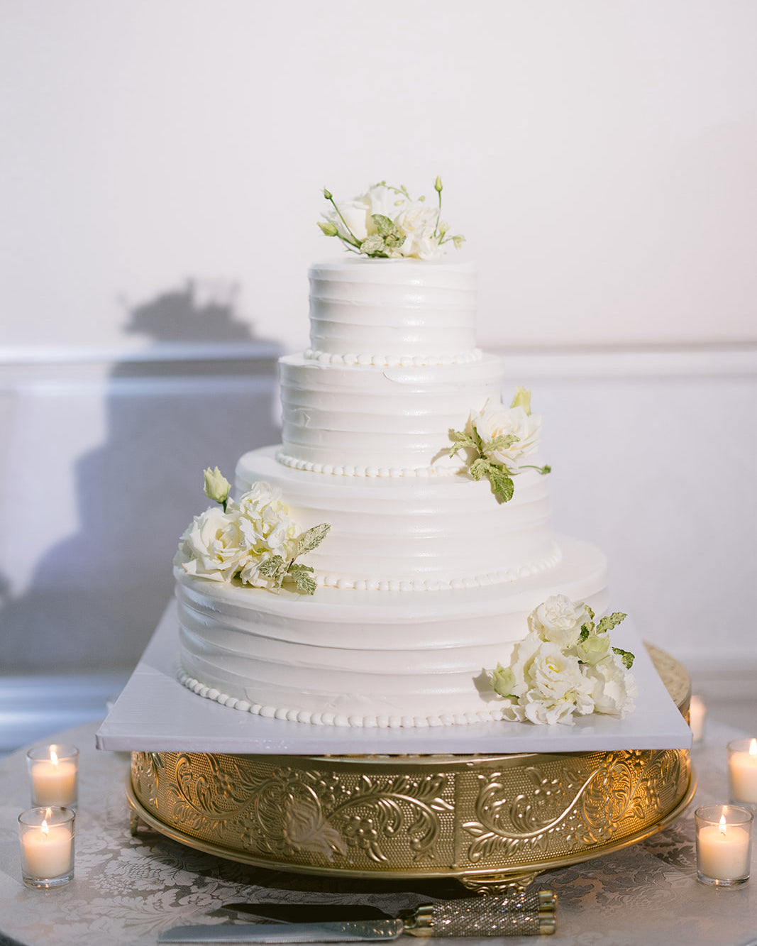 Wedding Cake Floral Decor - Fresh Flowers by FlowerEver, New York wedding florist